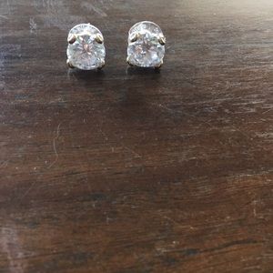 Cubics zirconium stud earrings